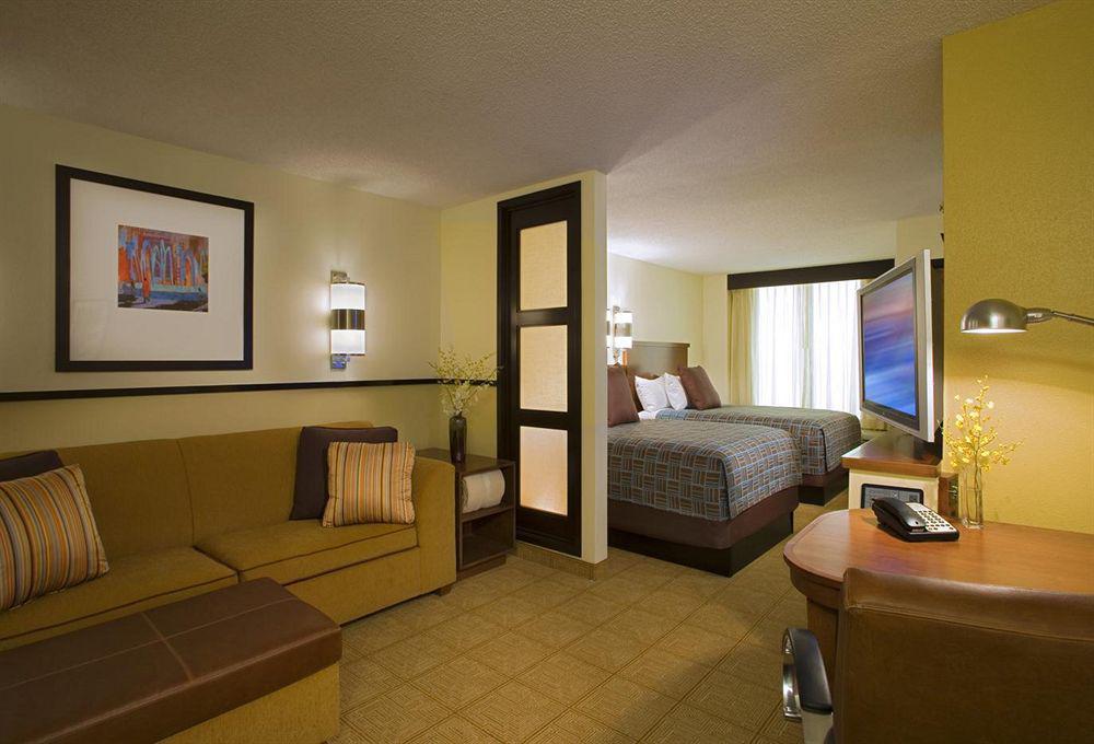 Hyatt Place Dallas North By The Galleria Аддисон Номер фото